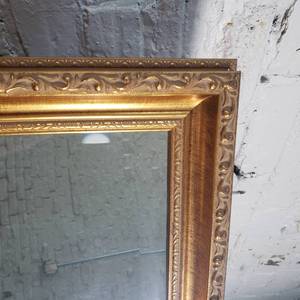 lot 56 image: Stunning Gilt Mirror
