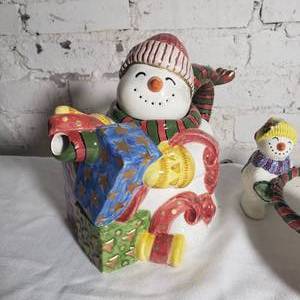 lot 132 image: Fitz & Floyd Jolly Snowman Group