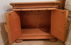 lot 12 image: Bernhardt Nightstand Bedroom Side Tables