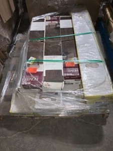 lot 80 image: PALLET OF ASSORTED VINYL & LAMINATE PLANK FLOORING. SEE PICTURES