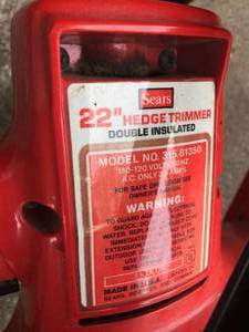 lot 78 image: Sears 22 Inch Hedge Trimmer