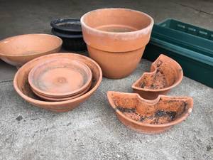 lot 83 image: Clay and Plastic Planter Lot