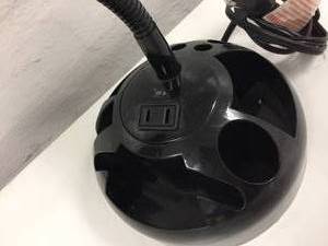 lot 173 image: Metal Flex Arm Desk Lamp