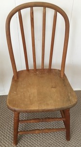 lot 6 image: Vintage Childrens Chair and Doll