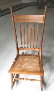 lot 12 image: Vintage Rocking Chair