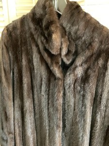 lot 51 image: Ladies Full Length Mink Coat
