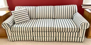 lot 101 image: Classic Striped Sofa - Hide a Bed