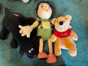 lot 183 image: Plush Toys Lot