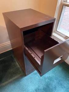 lot 201 image: 2 Drawer Metal File Cabinet