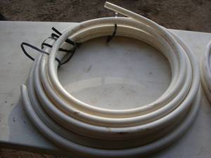 lot 38 image: 1 Shark bite tubing