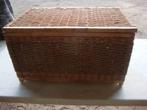 lot 40 image: Basket