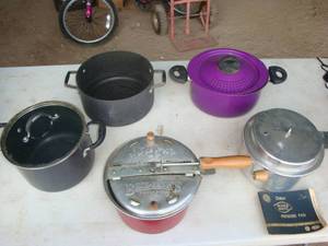 lot 111 image: Pots