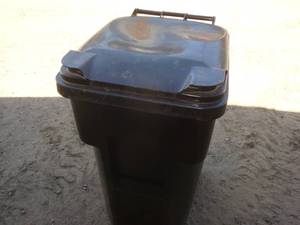 lot 133 image: Garbage Can