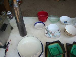 lot 137 image: Dishware