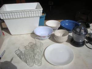 lot 59 image: Dishes Etc
