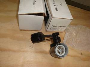 lot 82 image: Halo Power Trac Fixtures