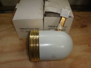 lot 85 image: Halo Power Trac Fixtures