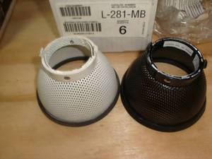 lot 90 image: Halo Power Trac Shades