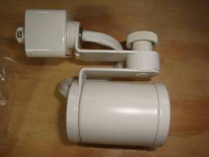 lot 92 image: Halo Power Trac Fixtures