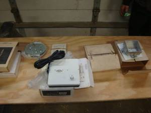 lot 95 image: Halo Power Trac - Misc Power Supplies
