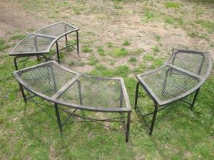 lot 3 image: 3 - curved benches
