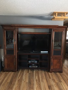 lot 160 image: Entertainment Center