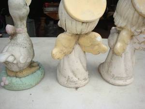 lot 14 image: Precious Moments Garden Statues