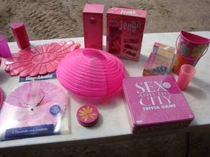 lot 24 image: Pink Stuff