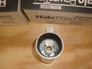 lot 86 image: Halo Power Trac Fixtures