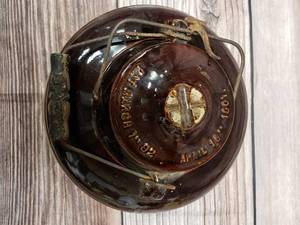 Very Rare Crock King