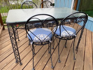 Vintage Patio Table and Four Chairs