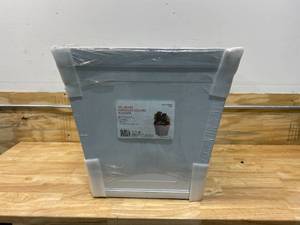 Hanover 20 in. White Resin Beadboard Square Planter