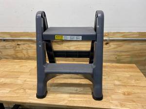 RUBBERMAID 2-Step 300-lb Capacity Gray Plastic Foldable Step Stool