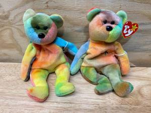 BEANIE BABIES Lot of 2-  Garcia and Peace