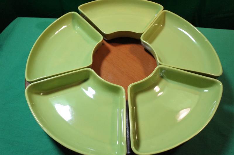 lot 131 image: Vintage Wooden Lazy Susan with Ceramic Servers