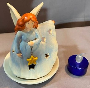 lot 136 image: Angel Figurines