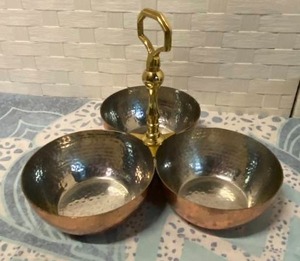 lot 177 image: Variety of Silverplate and Hammered Copper Items