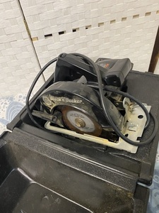 lot 153 image: Black & Decker Electric Circular Saw