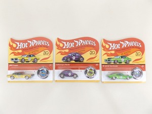 lot 9 image: Lot of Misc. NEW Collectible Hot Wheels