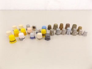 lot 36 image: Collection of Metal Advertising etc. Thimbles