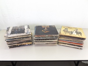 lot 32 image: HUGE Collection of 1960s 70s and 80s Rock LP Records