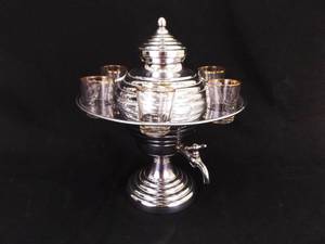 lot 93 image: Vintage Chrome Art Deco 6 Shot Beverage Caddy