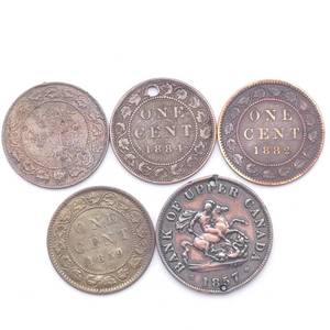 Canadian Bank 1857 Half-Cent Token holed, & 4 Canada Large Cents, 1859, 1882, 1884 holed & 1918
