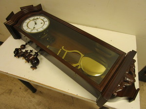 lot 514 image: LARGE, 8 DAY,  TIME AND STRIKE WALL CLOCK