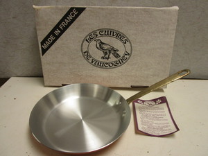lot 610 image: LES CUIVRES DE FAUCOGNEY COPPER 9 14 FRYPAN - NEW