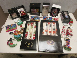 lot 614 image: CHRISTOPHER RADKO GLASS ORNAMENTS, CHRISTMAS AND HALLOWEEN