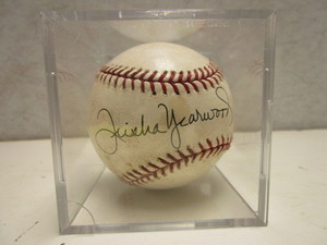 lot 621 image: TRISHA YEARWOOD AUTOGRAPHED MAJOR LEAGUE BASEBALL