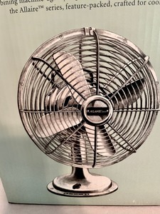 lot 272 image: Allaire No. 8 Oscillating Desk Fan