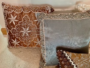 lot 238 image: Lot of Accent Pillows