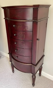 lot 7 image: Luxurious Jewelry Cabinet